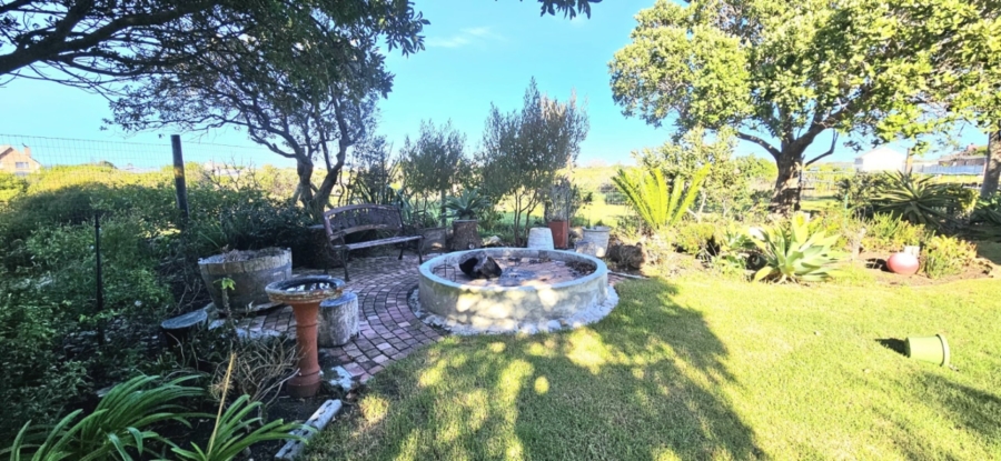 5 Bedroom Property for Sale in Franskraal Western Cape